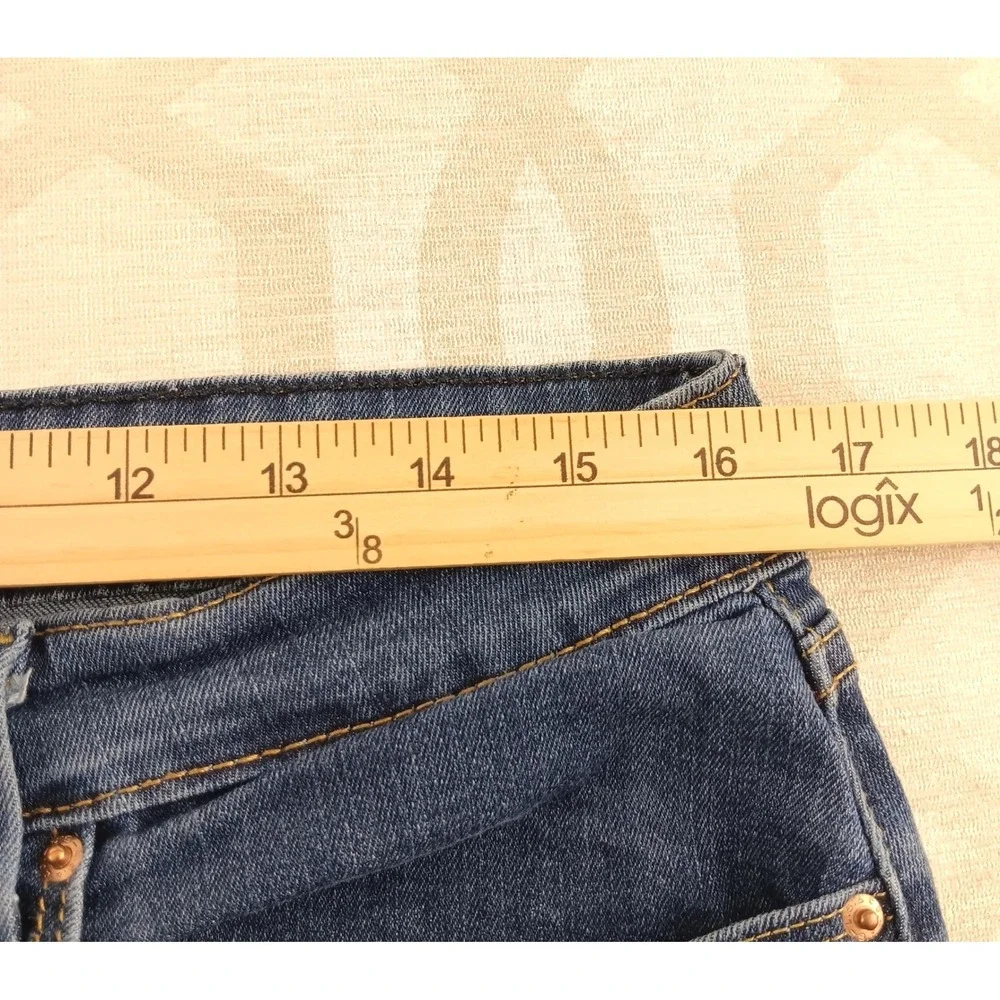 Signature by Levi Strauss Women Mid Rise Denim Shorts Cuffed Blue Size 12 - Picture 3 of 9